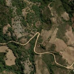 Satellite imagery of Cruz Loma, BO