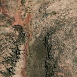 Satellite imagery of Cerro Cruz Pata, BO