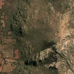 Satellite imagery of Cerro Curahuari, BO
