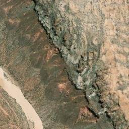 Satellite imagery of Cerro Beataloma, BO