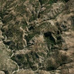 Satellite imagery of Cocha Loma, BO