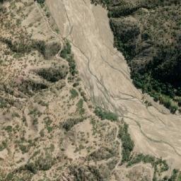 Satellite imagery of Mina Cahuasiri, BO