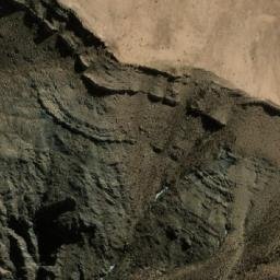Satellite imagery of Cerro Canlla Hunu, BO