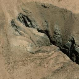 Satellite imagery of Cerro Canlla Hunu, BO