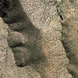 Satellite imagery of Cruz Loma, BO