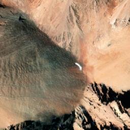 Satellite imagery of Cerro Tomasamil, BO