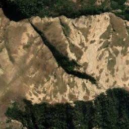 Satellite imagery of Cerro Aramallo, BO