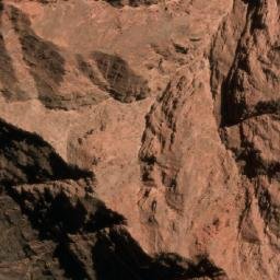 Satellite imagery of Morro Desecho, AR