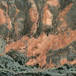 Satellite imagery of Lomas Bayas, AR