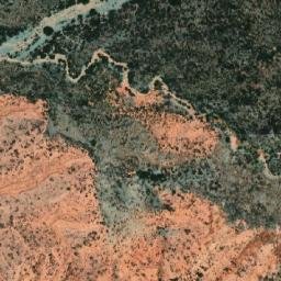 Satellite imagery of Lomas Bayas, AR
