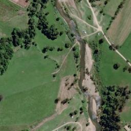 Satellite imagery of Weaning Paddock Hill, AU