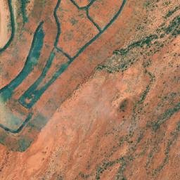Satellite imagery of 8 Mile Hill, AU