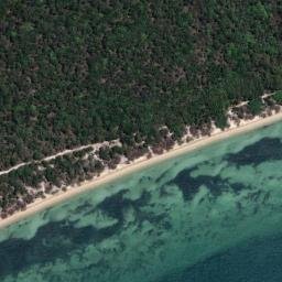 Satellite imagery of The Bluff, AU