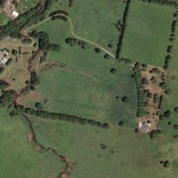 Satellite imagery of Warples Hill, AU