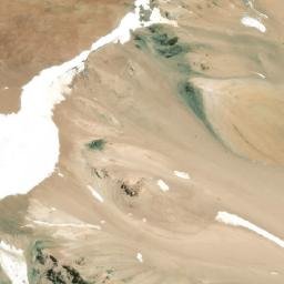 Satellite imagery of Paso del Macho Muerto, CL