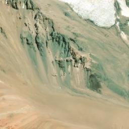 Satellite imagery of Paso del Macho Muerto, CL