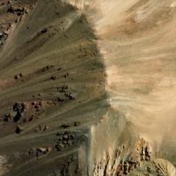 Satellite imagery of Cerro Las Placetas, CL