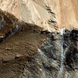 Satellite imagery of Cerro de las Palas, CL