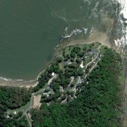 Satellite imagery of Wooded Bluff, AU