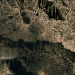 Satellite imagery of Loma Inclopaico, AR