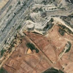 Satellite imagery of Dries Hill, AU