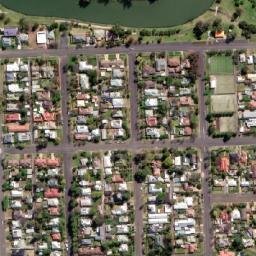 Satellite imagery of Forbes South Public School, AU