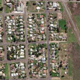 Satellite imagery of Forbes South Public School, AU