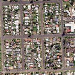Satellite imagery of Forbes South Public School, AU