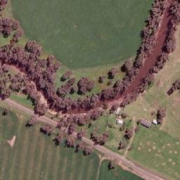 Satellite imagery of Paytens Bridge Public School, AU