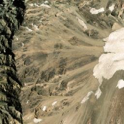 Satellite imagery of Cerro El Portillo, AR