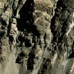 Satellite imagery of Cerro El Portillo, AR