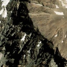 Satellite imagery of Cerro El Portillo, AR