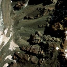 Satellite imagery of Cerro Tres Picos de Amor, AR
