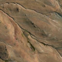 Satellite imagery of Cerro La Cruzada, CL