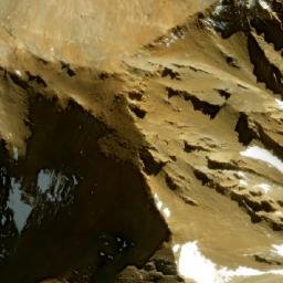 Satellite imagery of Cerro Alvarado, AR