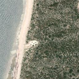 Satellite imagery of Barkers Rocks, AU