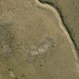 Satellite imagery of Cerro Los Buitres, AR