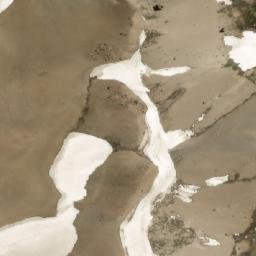 Satellite imagery of Paso Montañés, AR