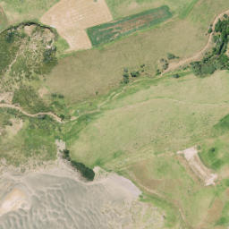 Satellite imagery of MANUKAU SOUTH HEAD LIGHT, NZ
