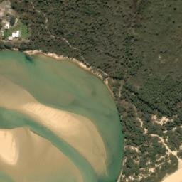 Satellite imagery of Bay Cliff, AU