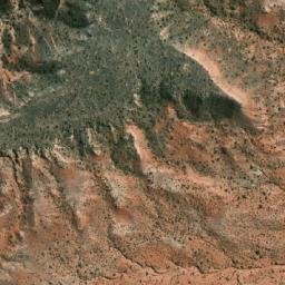 Satellite imagery of Loma del Medio, AR