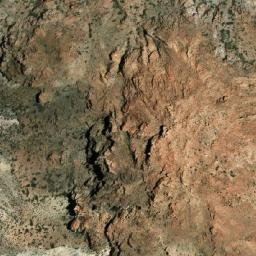 Satellite imagery of Cerro León, AR