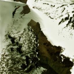 Satellite imagery of Cerro de las Caballadas, AR
