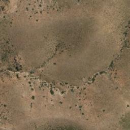 Satellite imagery of Loma Los Baños, AR