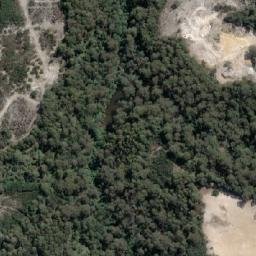 Satellite imagery of Phipps Hill, AU