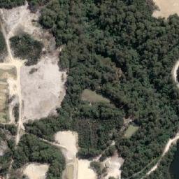 Satellite imagery of Phipps Hill, AU