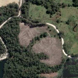 Satellite imagery of Phipps Hill, AU