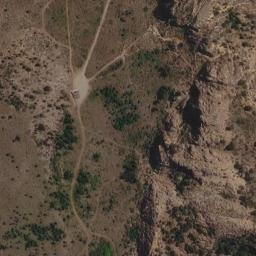 Satellite imagery of Cerro Leones, AR