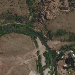 Satellite imagery of Cerro Leones, AR