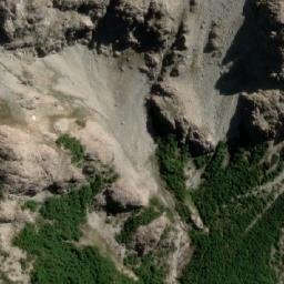 Satellite imagery of Cerro Tres Reyes, AR